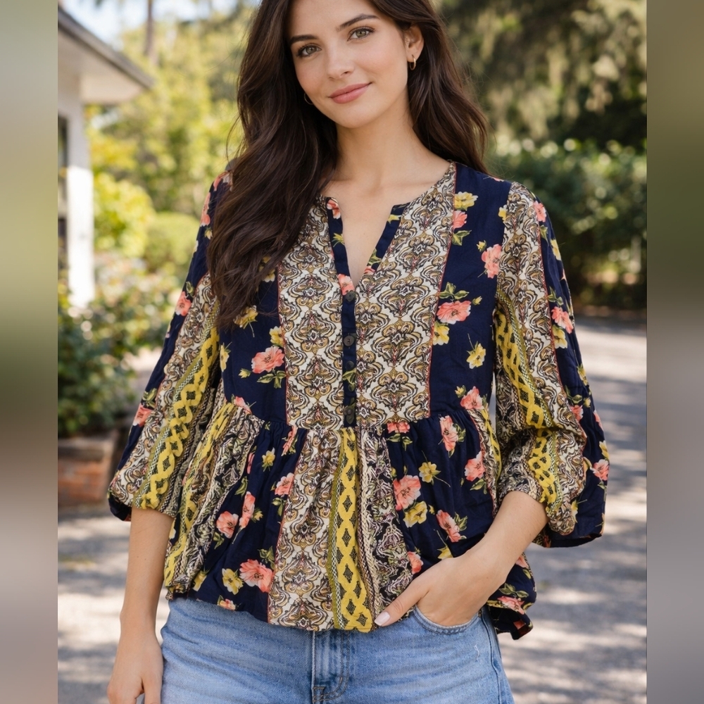 🔥Emily Rose Floral Blouse Size‎ Medium